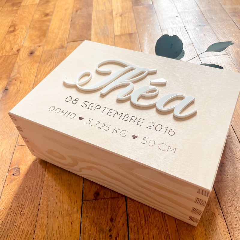 Coffret naissance personnalisé en bois – Boîte souvenirs bébé 4 compartiments