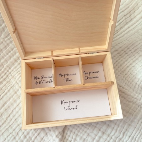Coffret naissance personnalisé en bois – Boîte souvenirs bébé 4 compartiments