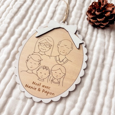 Suspension Noël - Portrait de Famille personnalisé – Gravure sur bois 🎄