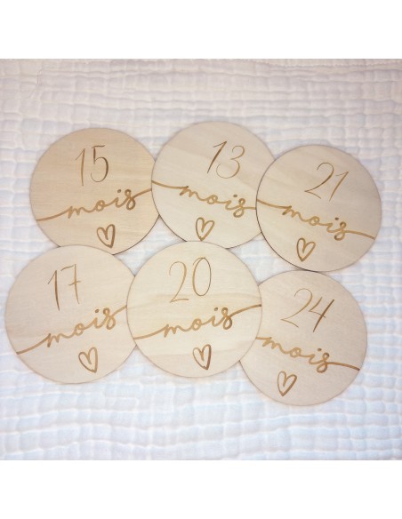 Cartes étapes bébé deuxième année 13 à 24 mois en bois modèle cœur